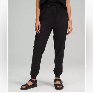 Lululemon Stretch High-Rise Jogger